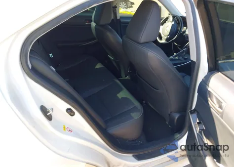 2018 Lexus Is 300 z USA, uszkodzony, nr VIN JTHBA1D26J5068720